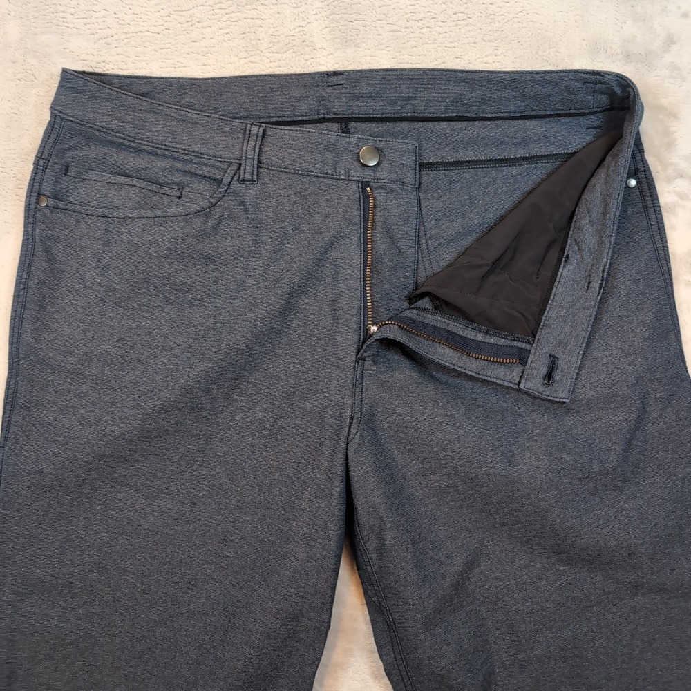 Lululemon ABC Pant Classic Mens Size 36x33 Gray Tech Canvas Straight Five Pocket - Picture 5 of 10